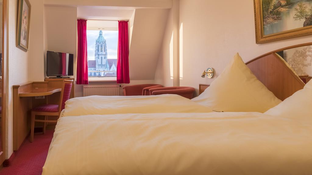 Hotel Bayernland Мюнхен Екстериор снимка