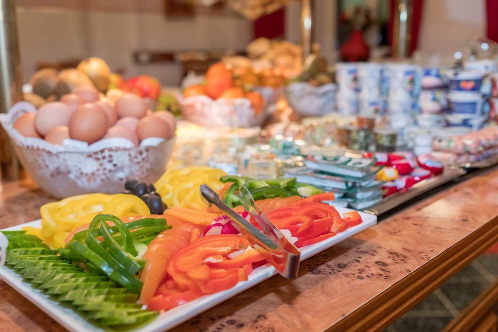 Hotel Bayernland Мюнхен Екстериор снимка