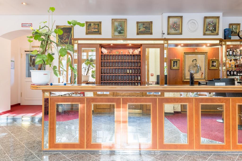 Hotel Bayernland Мюнхен Екстериор снимка