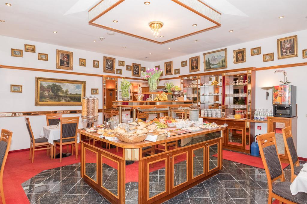 Hotel Bayernland Мюнхен Екстериор снимка