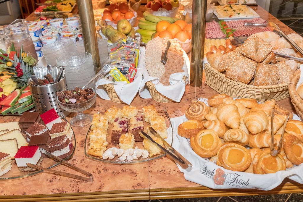 Hotel Bayernland Мюнхен Екстериор снимка